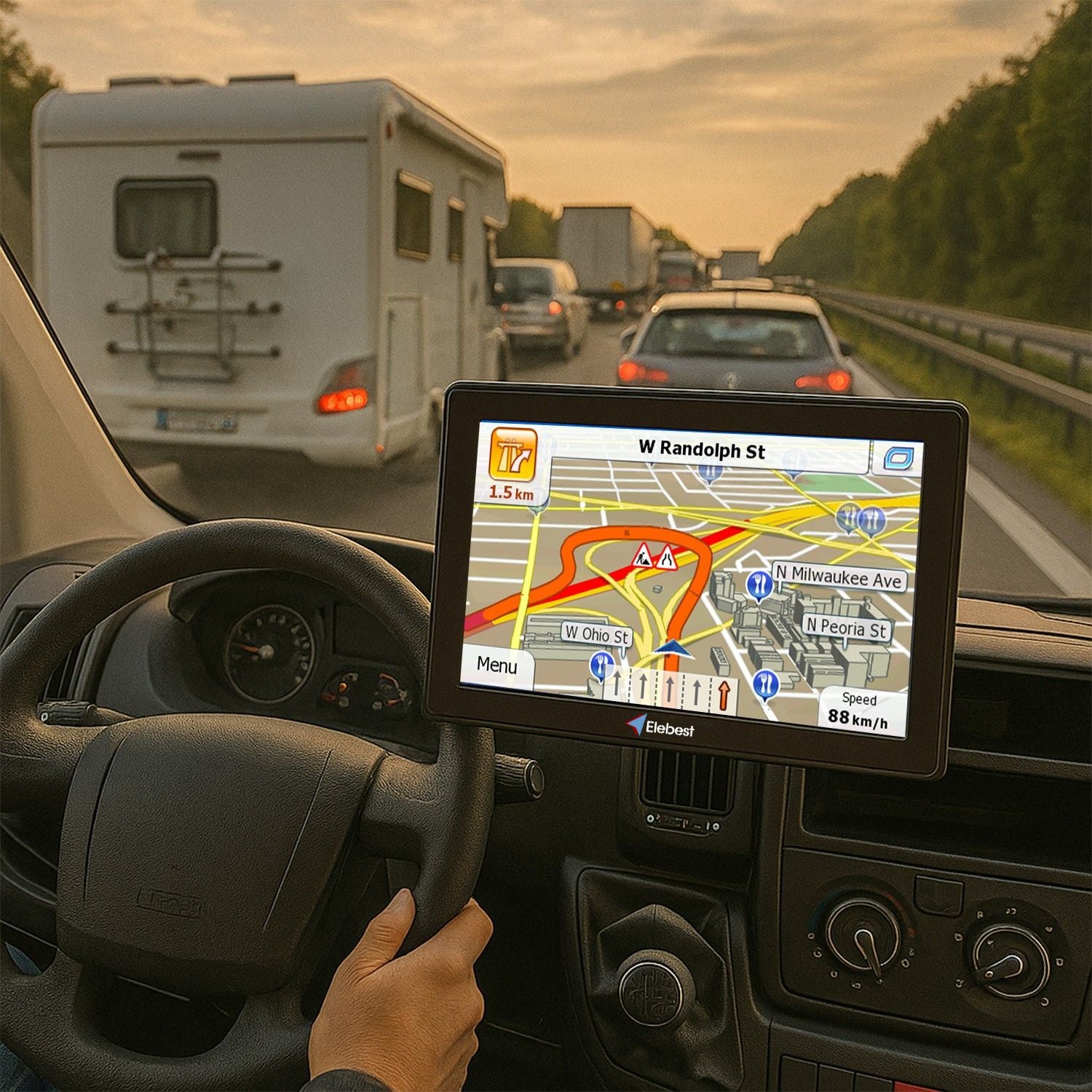 Wohnmobil-Navi mit TMC-Stauwarnung, europaweiter Routenführung und Campingplatzsuche